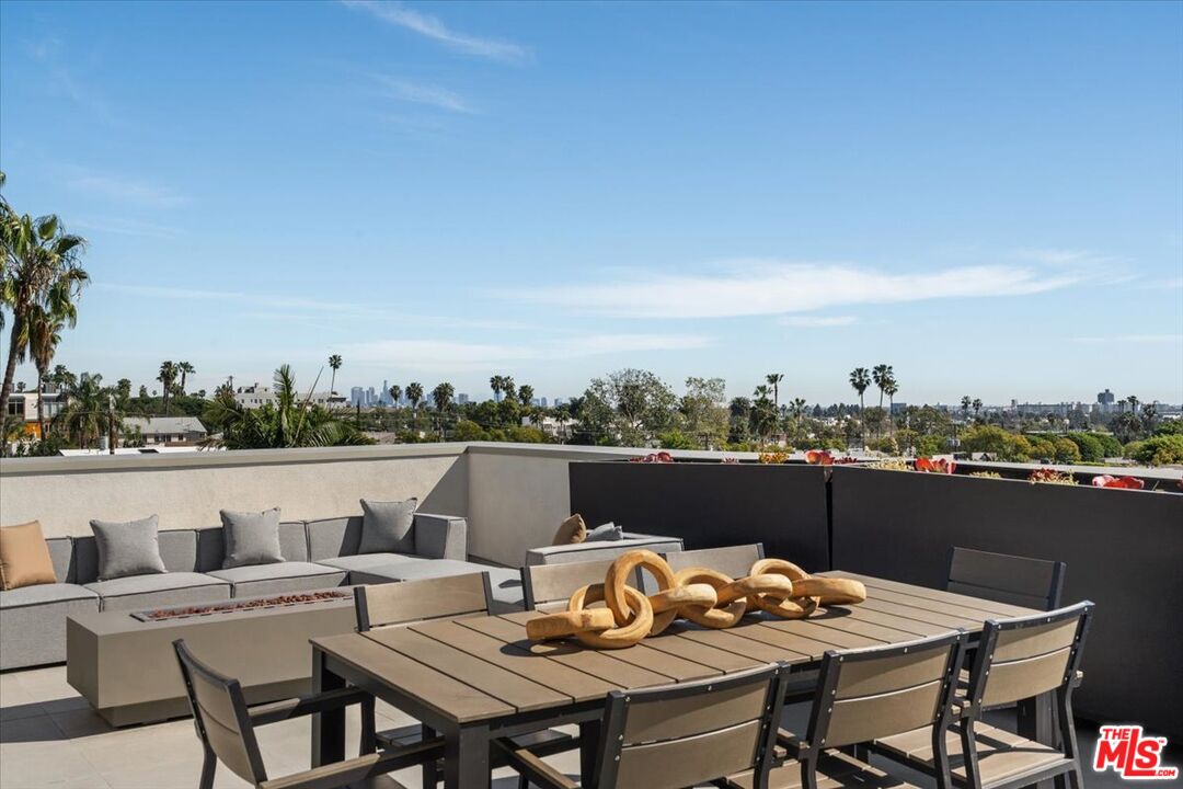 1257 N Sweetzer Ave Unit: 404