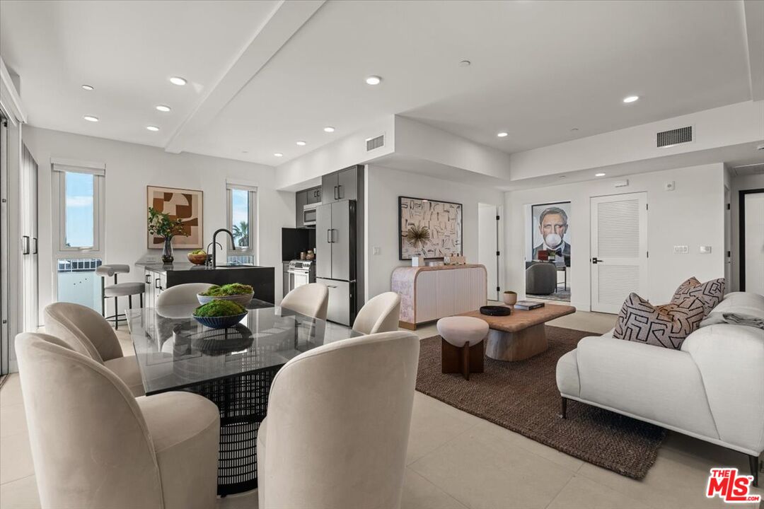 1257 N Sweetzer Ave Unit: 404