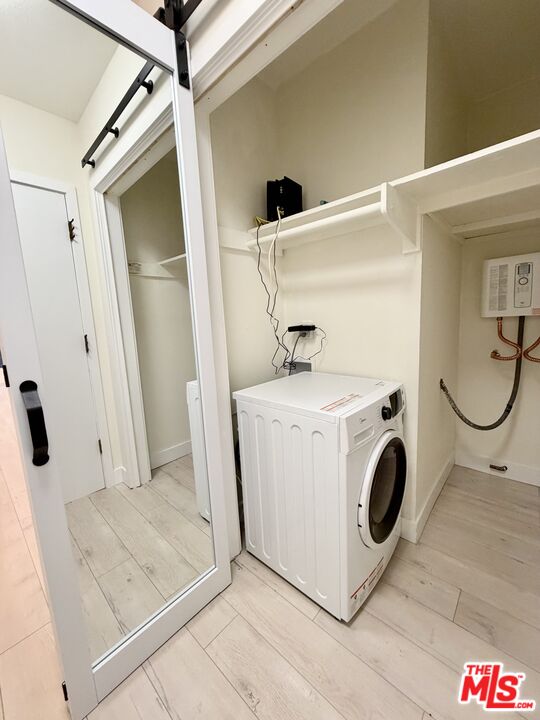 927 N Kings Rd Unit: 117