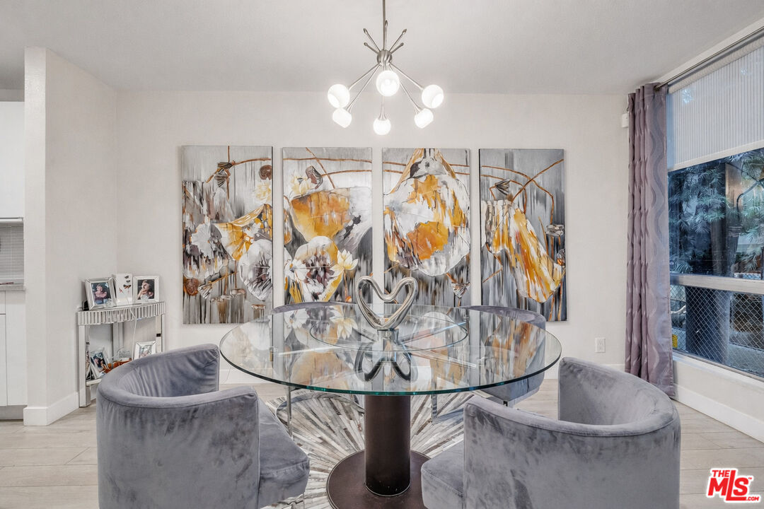 927 N Kings Rd Unit: 117