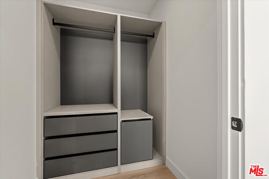 1257 N Sweetzer Ave Unit: 403