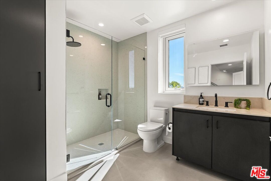 1257 N Sweetzer Ave Unit: 403