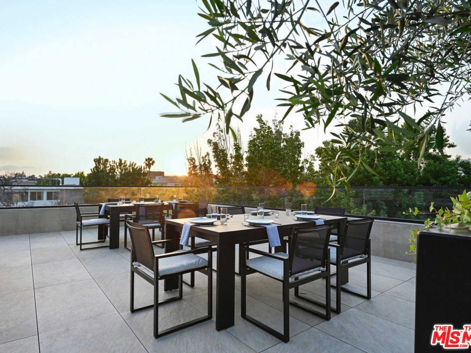 350 N Palm Dr Unit: 401