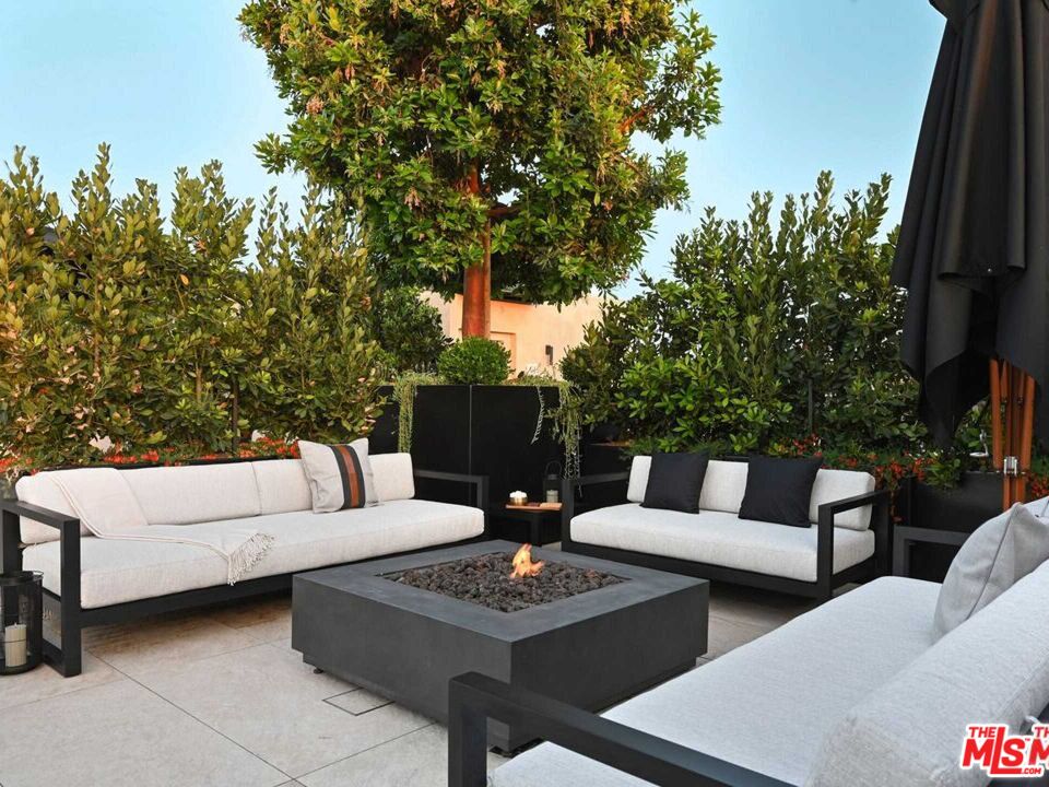 350 N Palm Dr Unit: 401