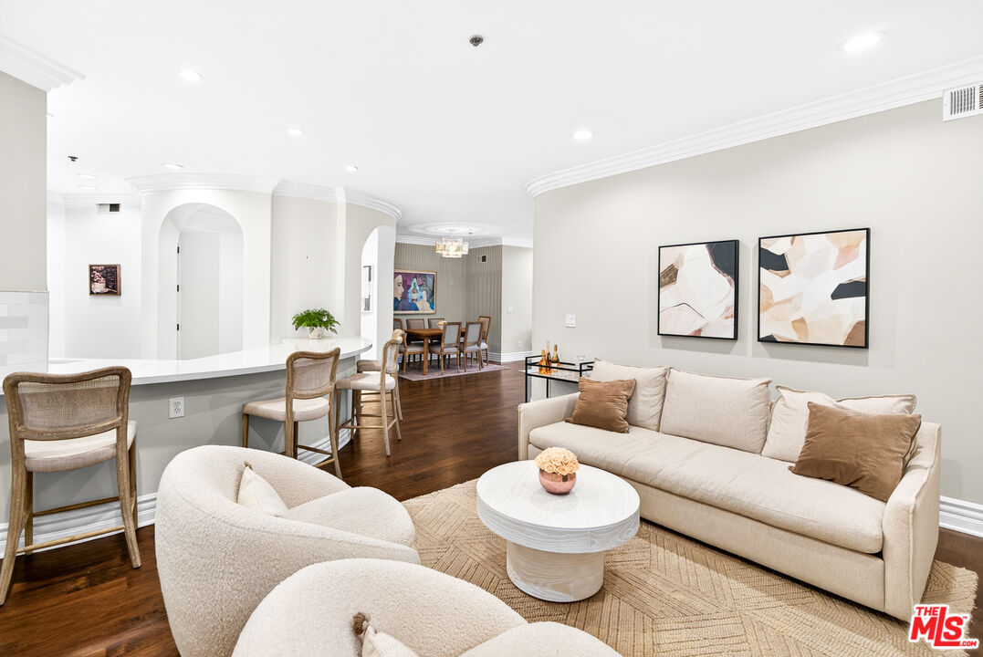 10364 Almayo Ave Unit: 205