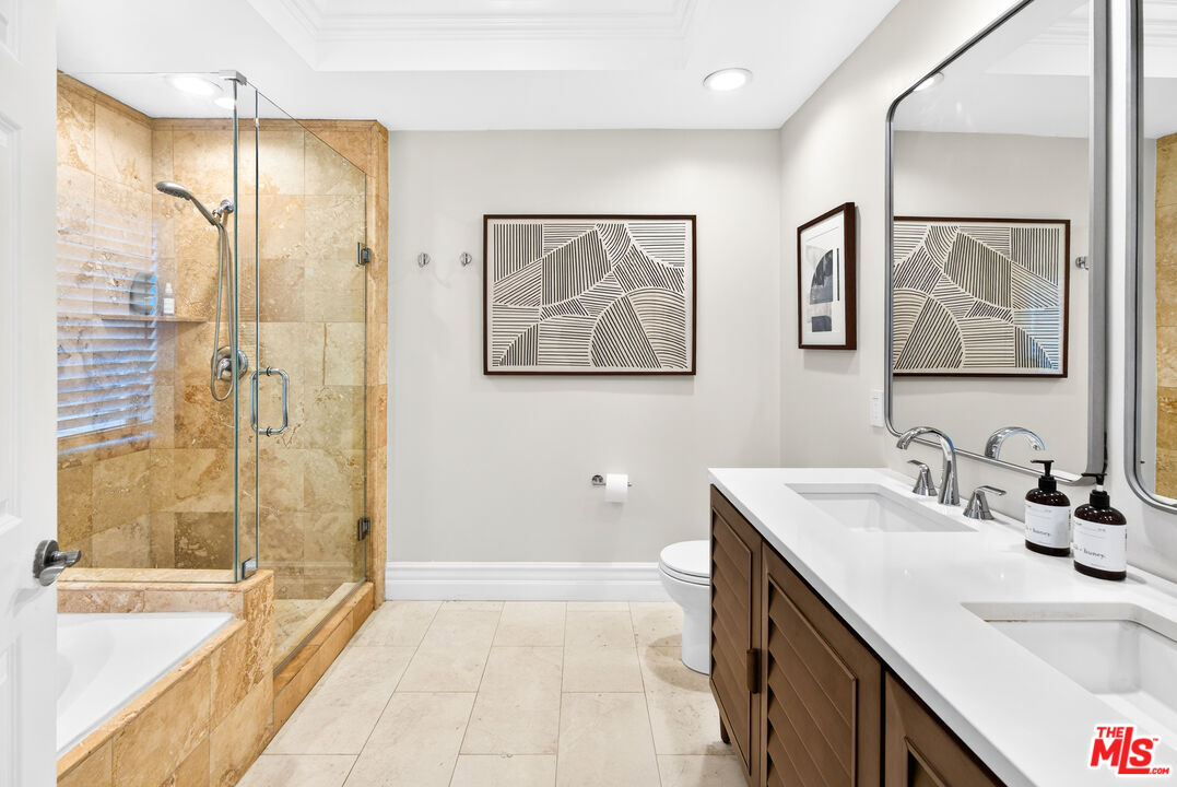 10364 Almayo Ave Unit: 205