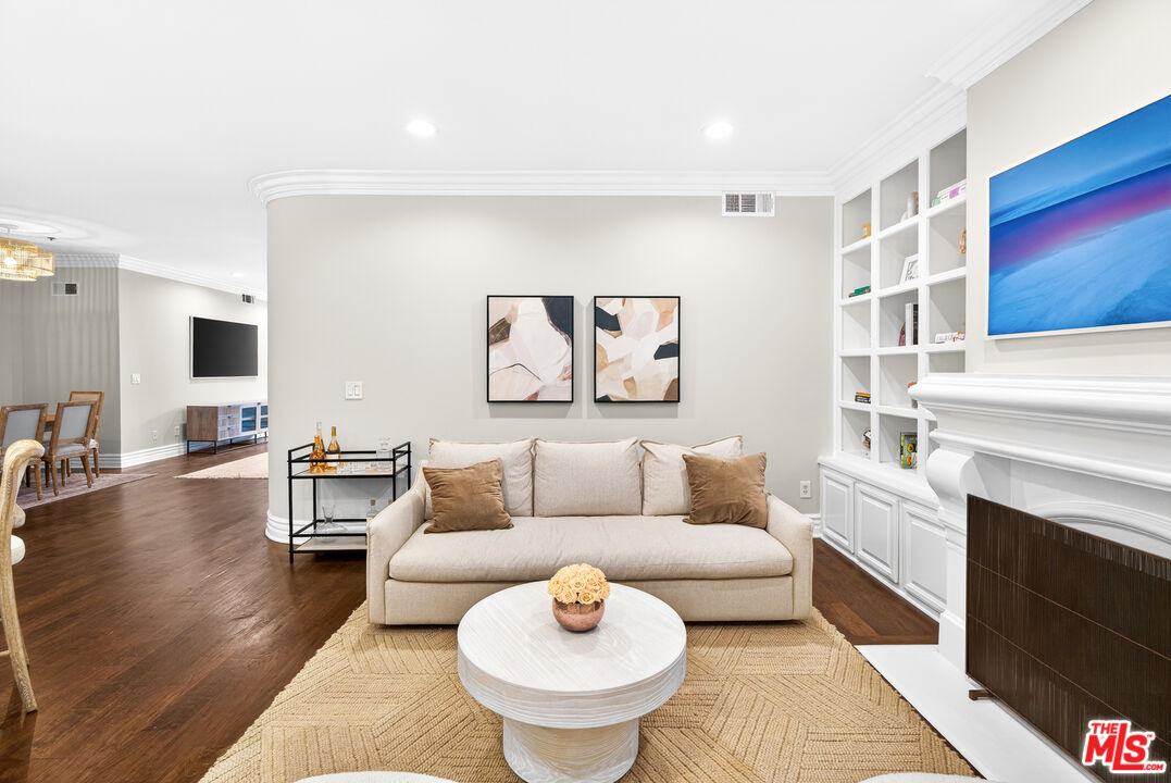 10364 Almayo Ave Unit: 205