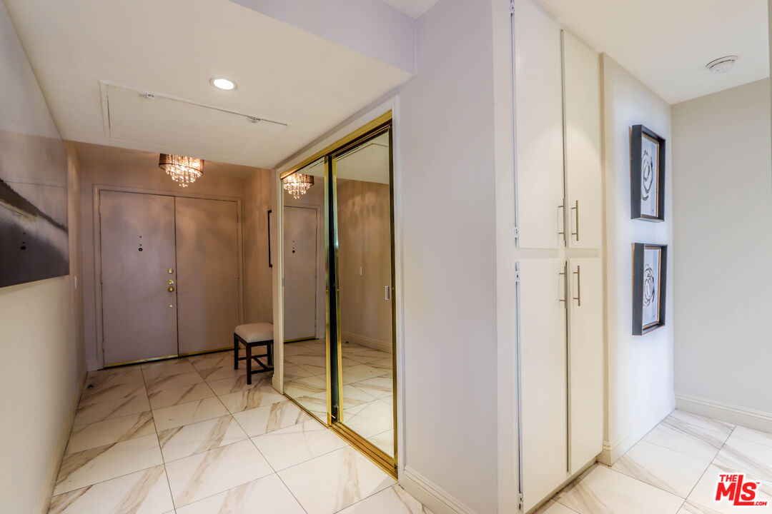 121 S Palm Dr Unit: 404