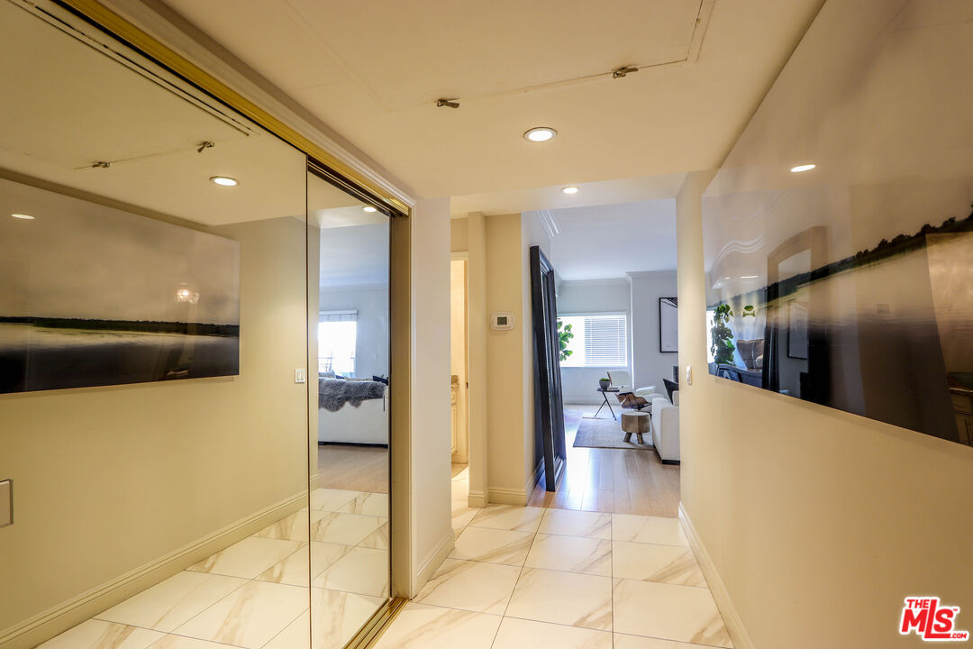 121 S Palm Dr Unit: 404