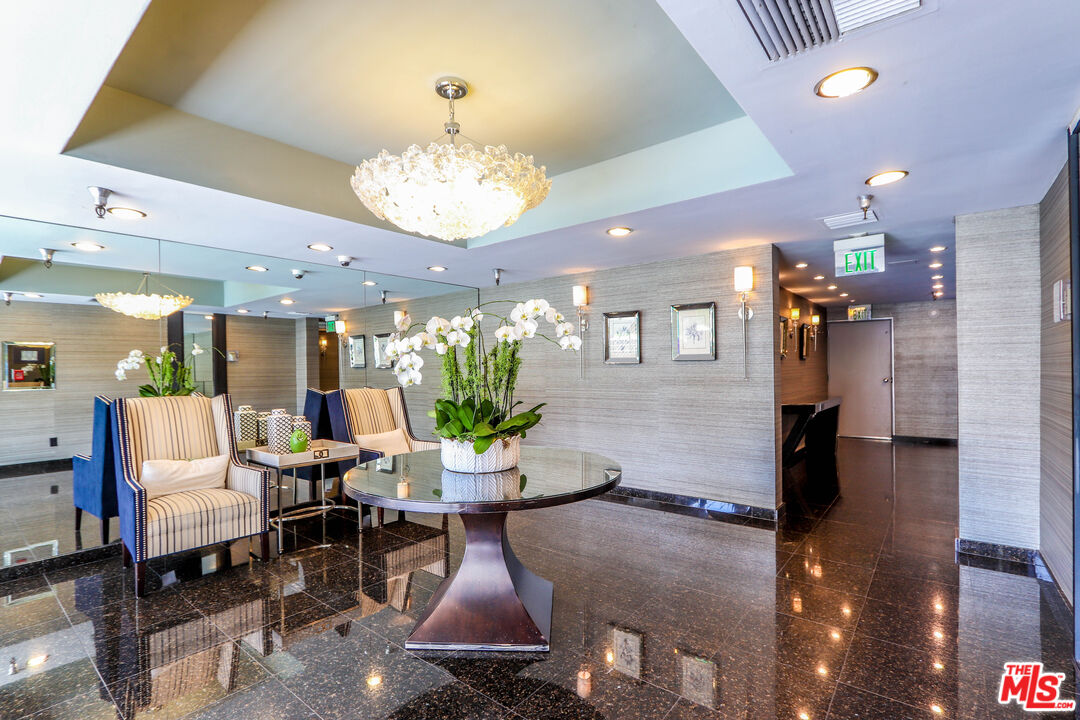 121 S Palm Dr Unit: 404