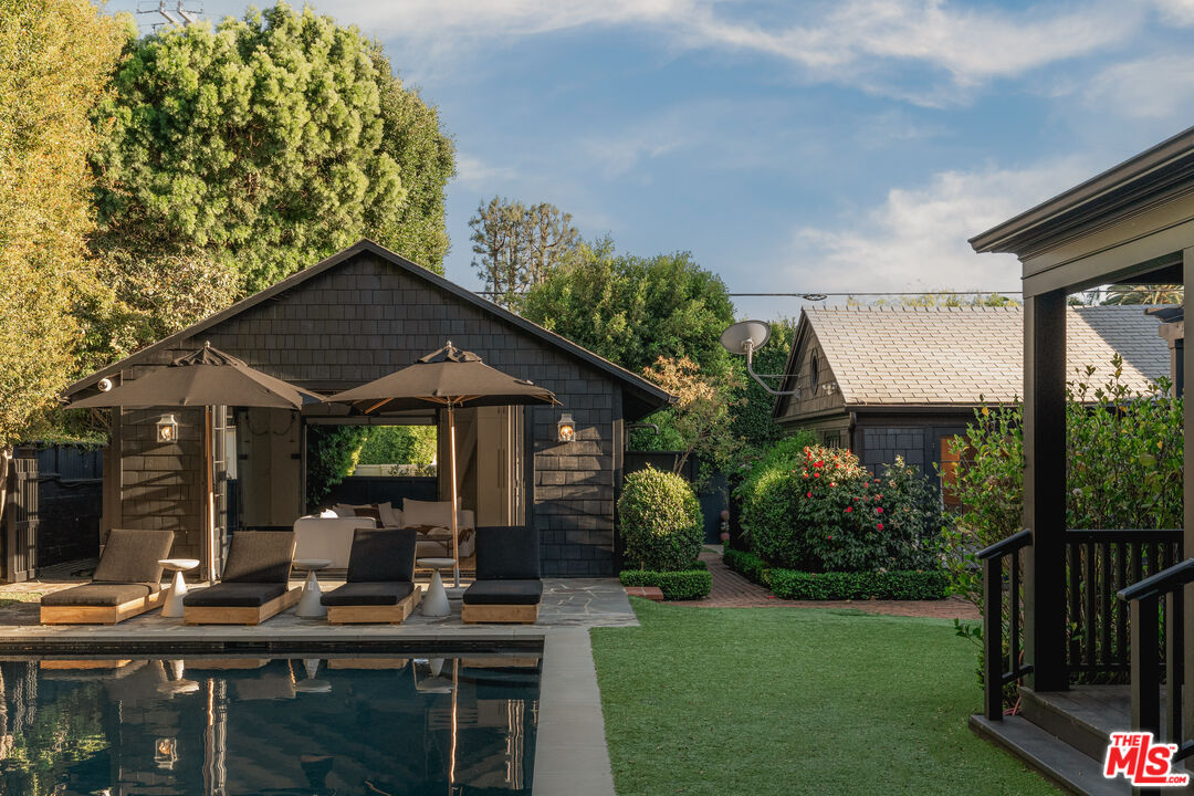 250 S Chadbourne Ave