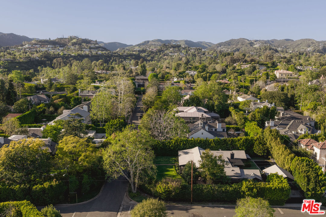 250 S Chadbourne Ave