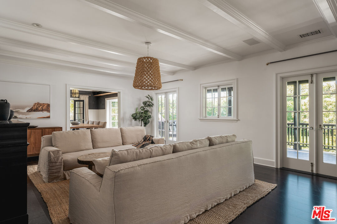 250 S Chadbourne Ave