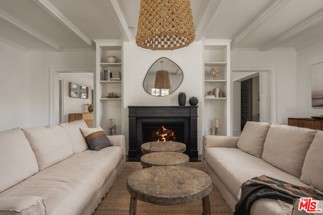 250 S Chadbourne Ave