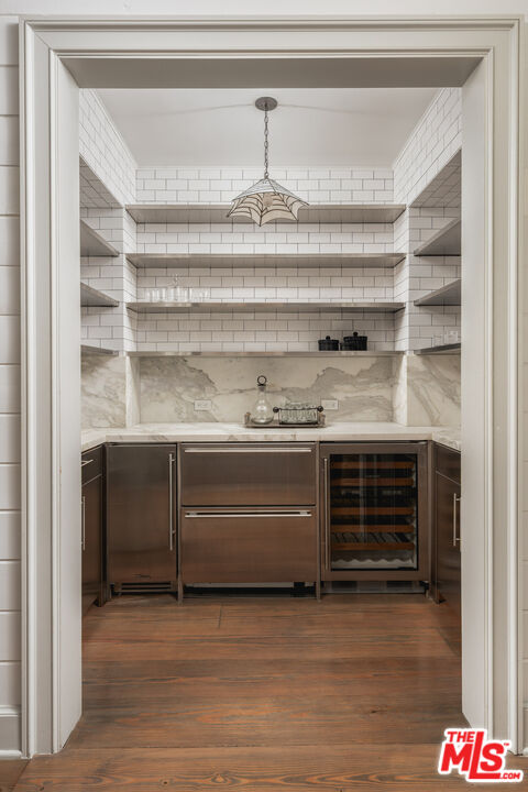 250 S Chadbourne Ave