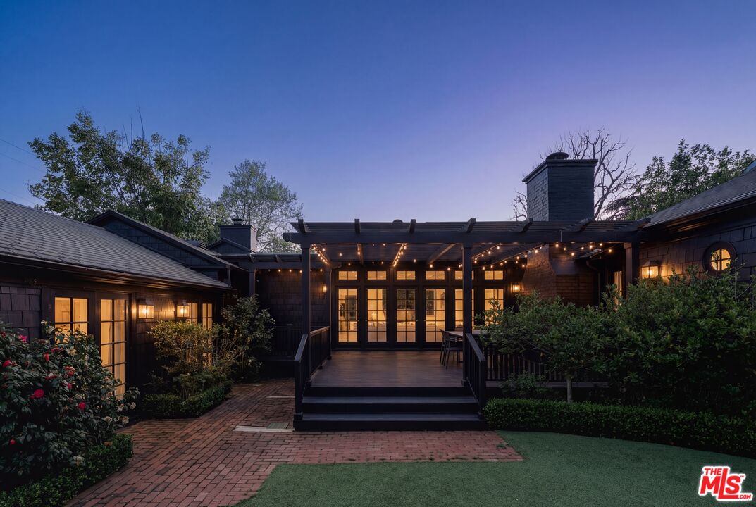 250 S Chadbourne Ave