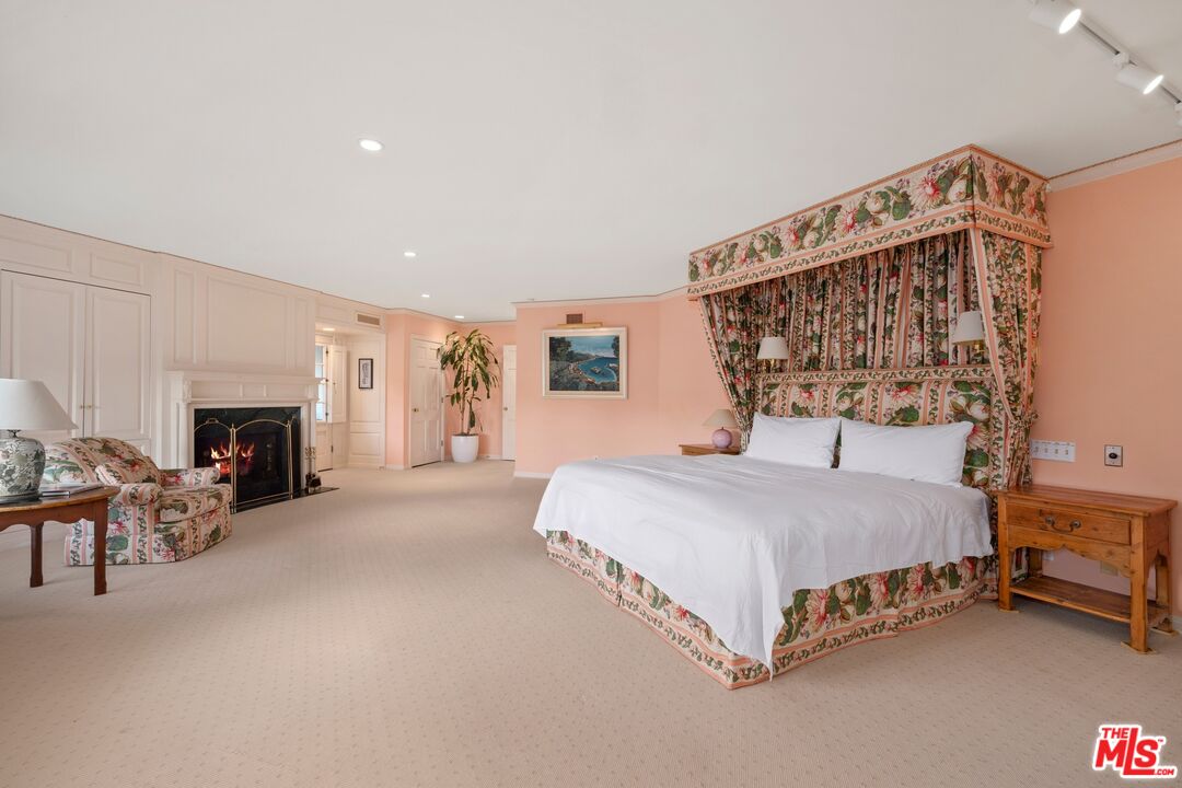 524 N Rockingham Ave