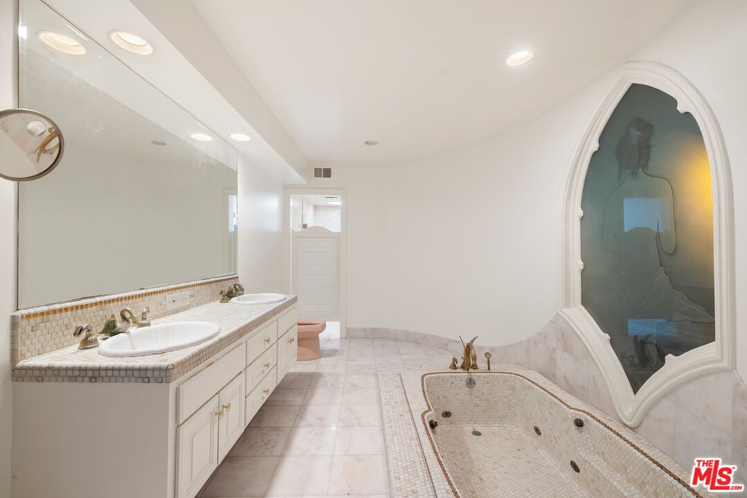 1727 Stone Canyon Rd