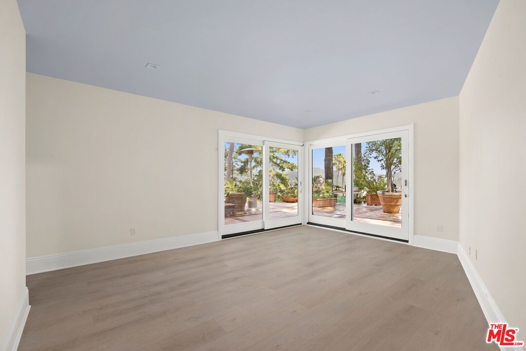 1727 Stone Canyon Rd