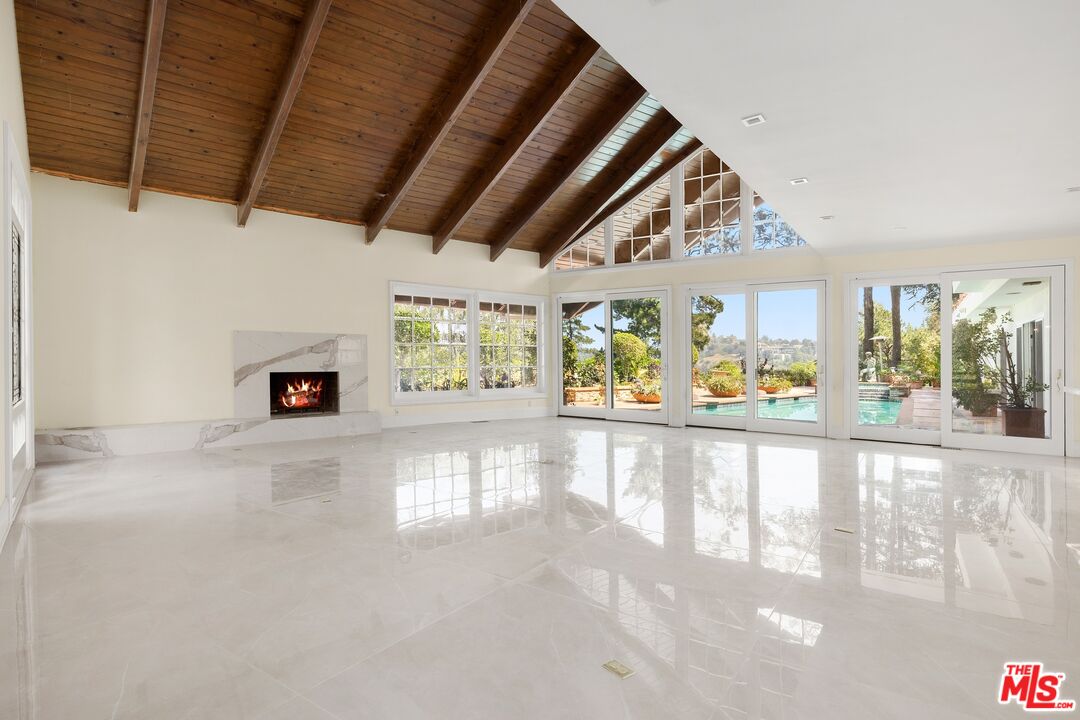 1727 Stone Canyon Rd