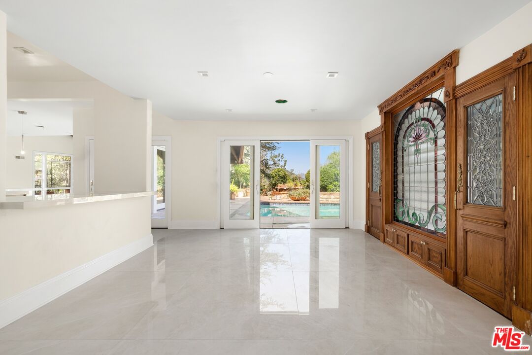 1727 Stone Canyon Rd