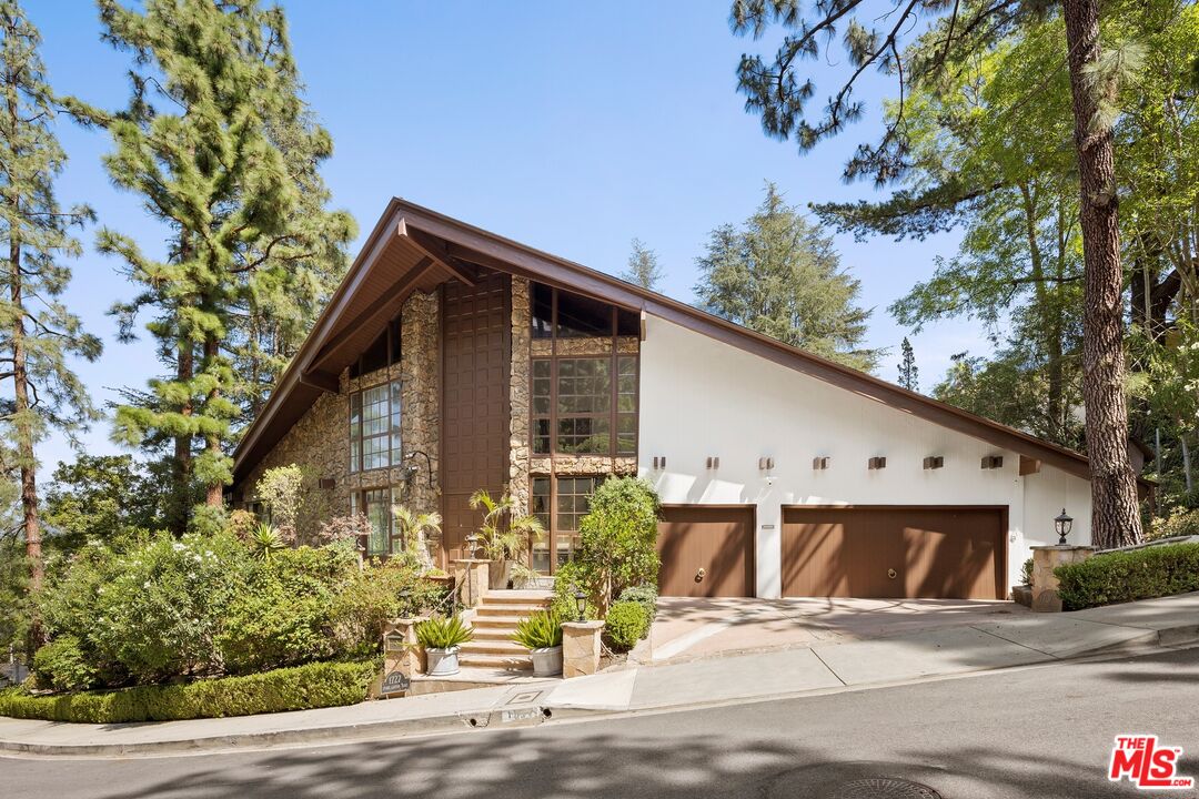 1727 Stone Canyon Rd