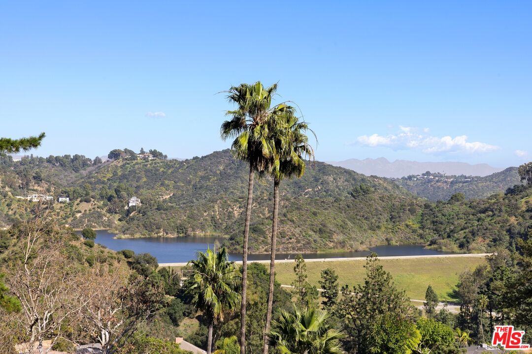 1727 Stone Canyon Rd