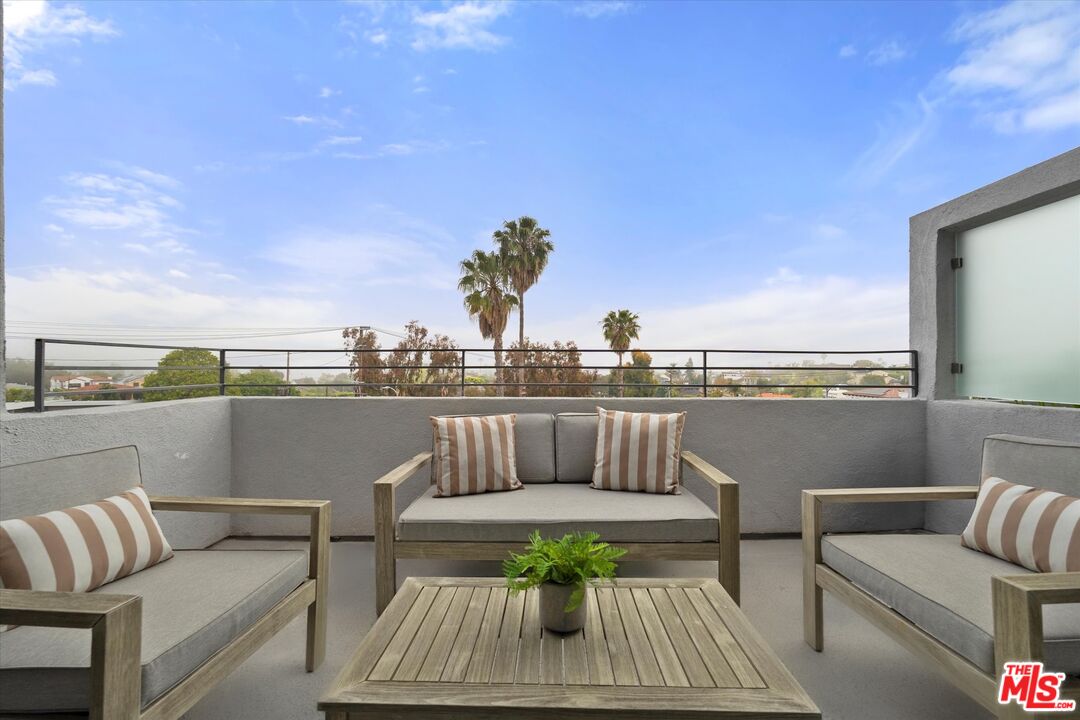 16601 Marquez Ave Unit: 302