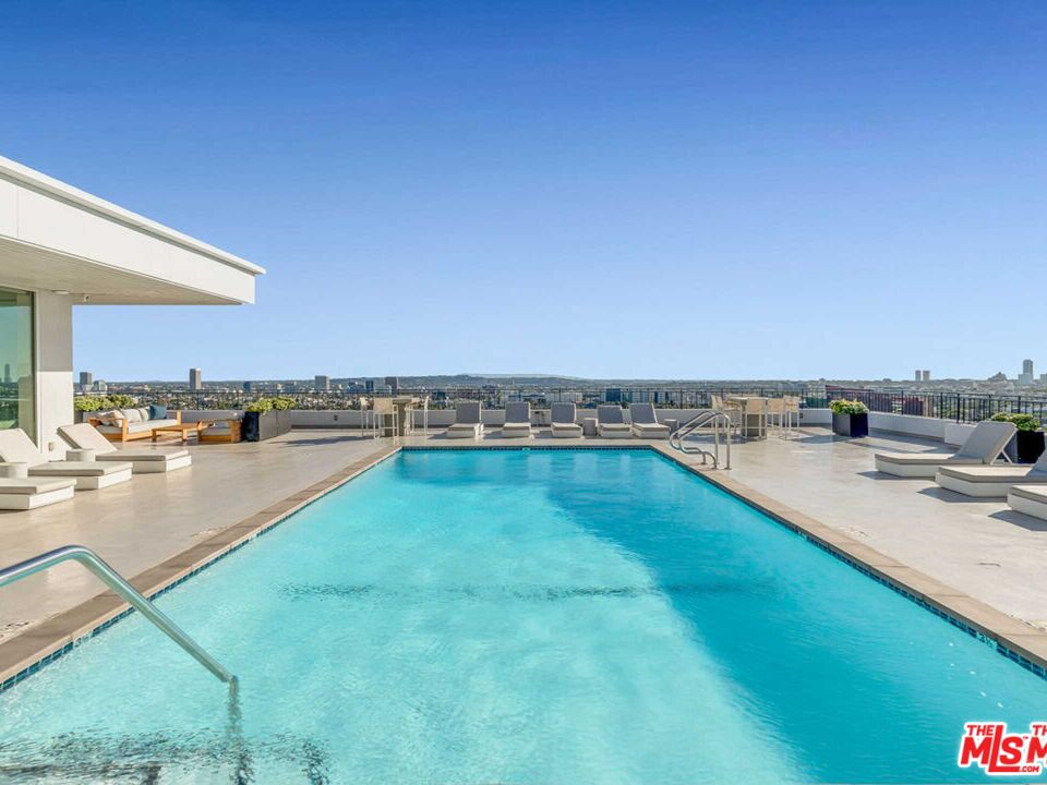 1100 Alta Loma Rd Unit: 1404