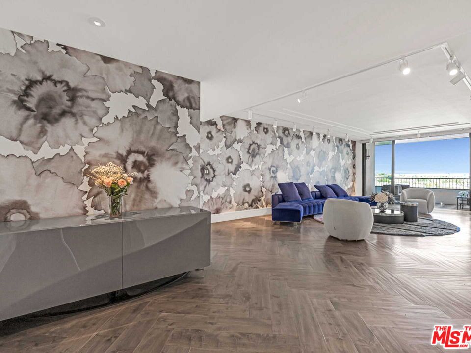 1100 Alta Loma Rd Unit: 1404