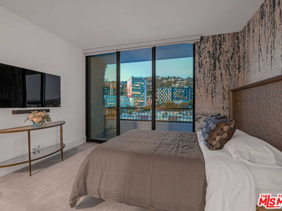 1100 Alta Loma Rd Unit: 1404