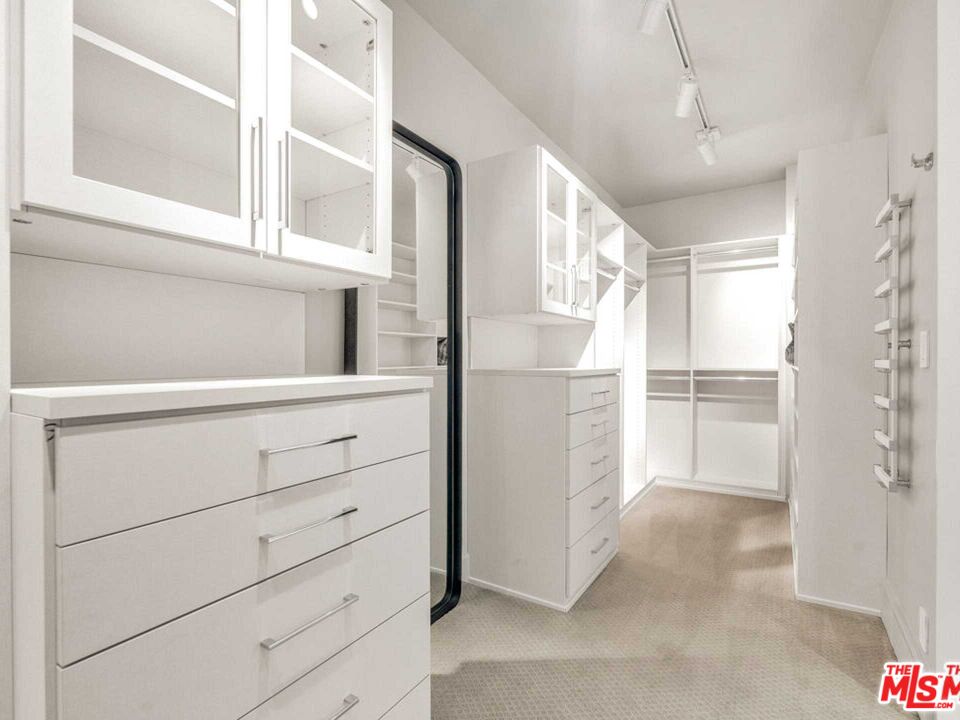 1100 Alta Loma Rd Unit: 1404