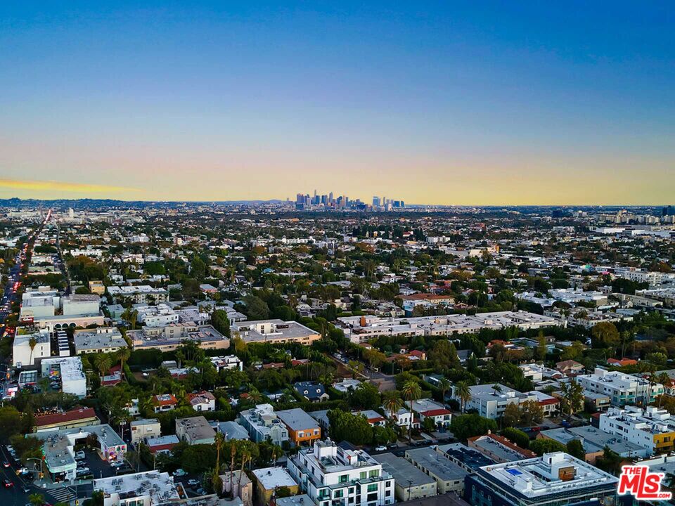 1100 Alta Loma Rd Unit: 1404