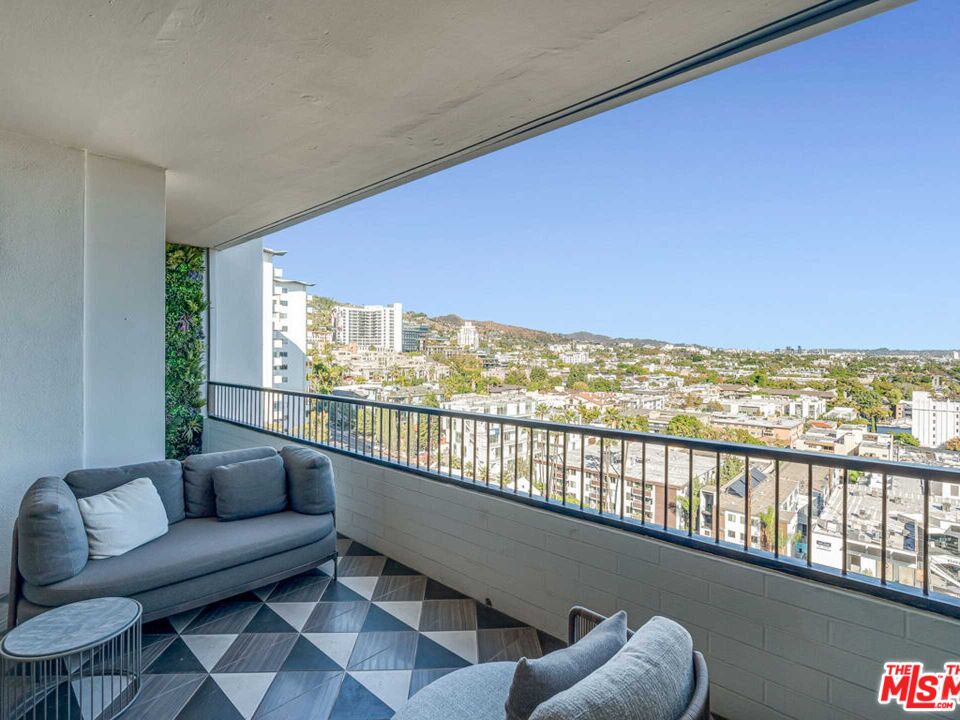 1100 Alta Loma Rd Unit: 1404