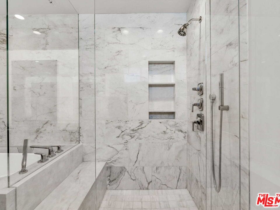 1100 Alta Loma Rd Unit: 1404