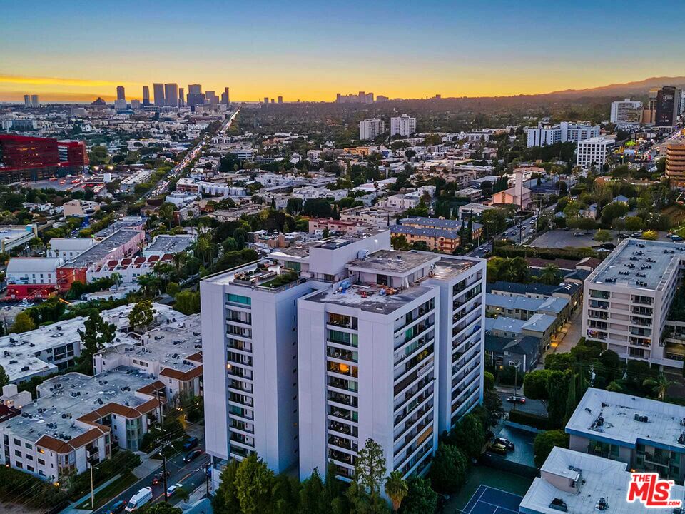 1100 Alta Loma Rd Unit: 1404