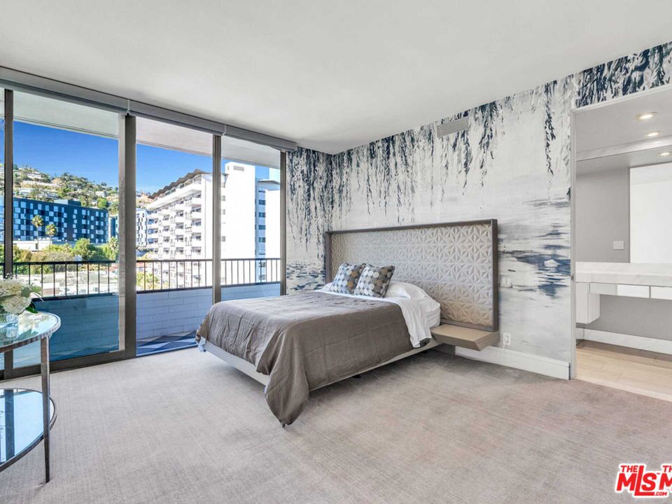 1100 Alta Loma Rd Unit: 1404