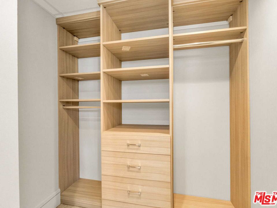 1100 Alta Loma Rd Unit: 1404