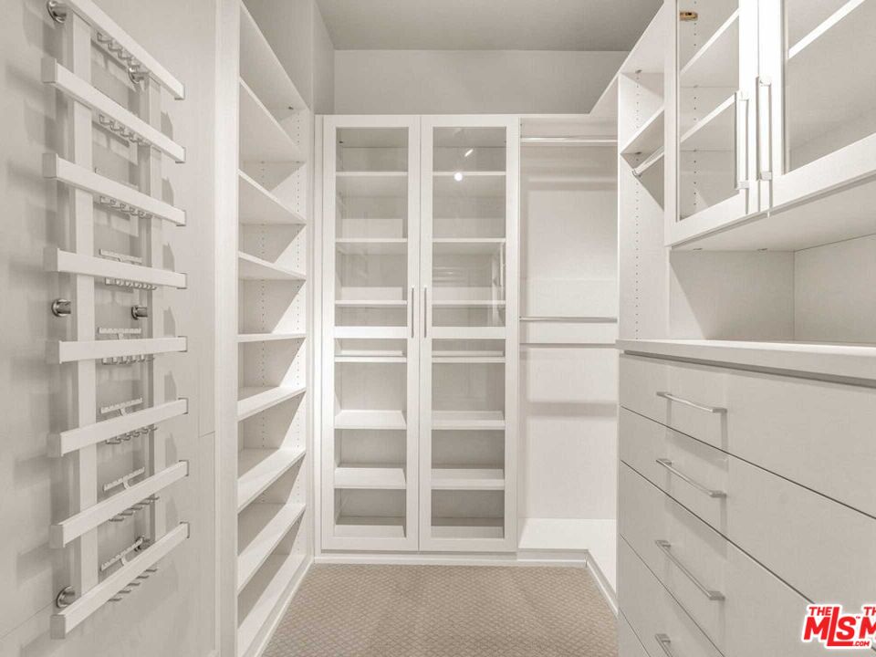 1100 Alta Loma Rd Unit: 1404