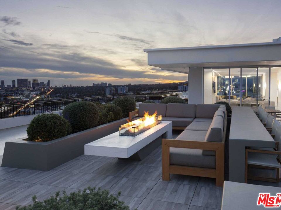 1100 Alta Loma Rd Unit: 1404