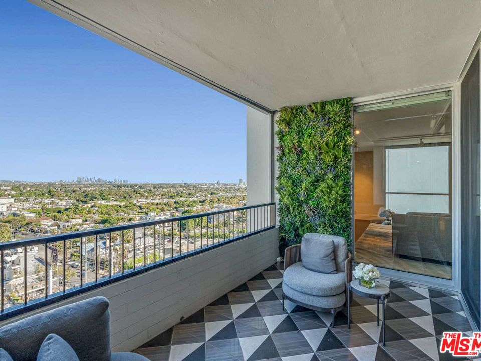 1100 Alta Loma Rd Unit: 1404