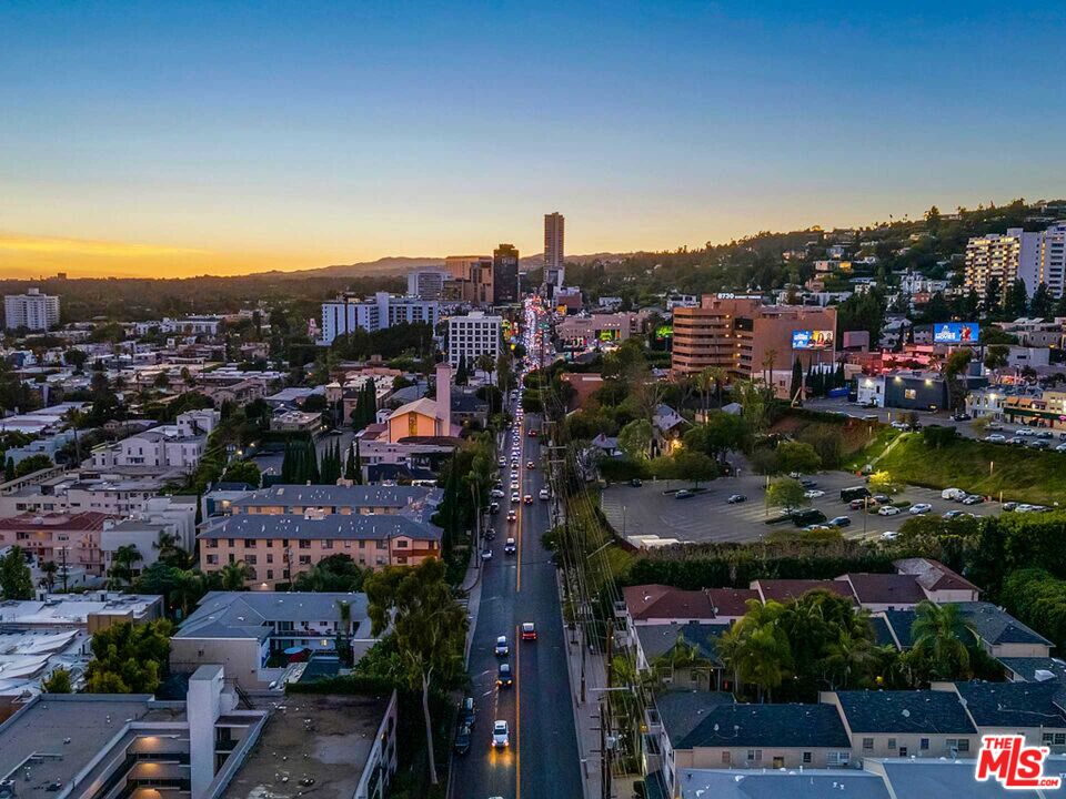 1100 Alta Loma Rd Unit: 1404