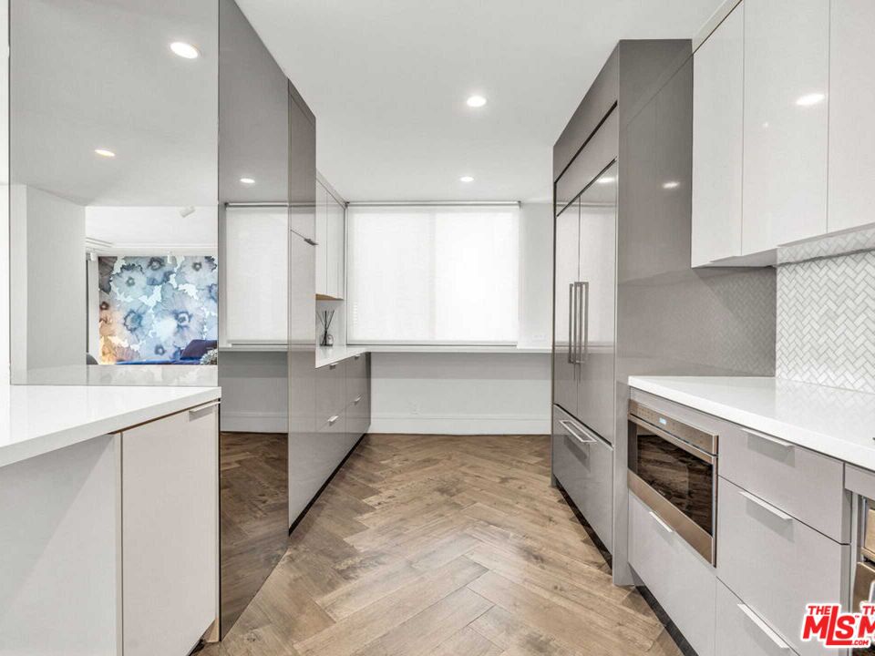 1100 Alta Loma Rd Unit: 1404