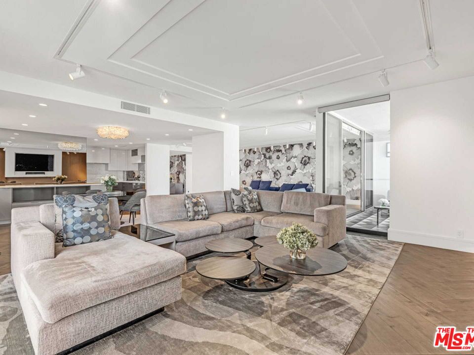 1100 Alta Loma Rd Unit: 1404