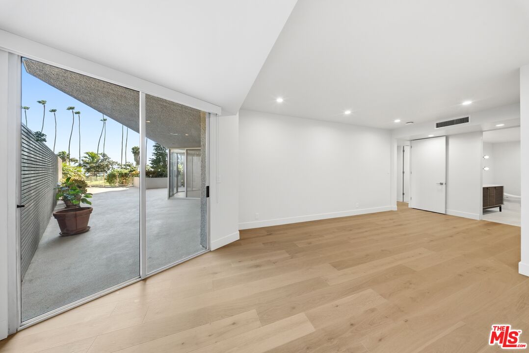 515 Ocean Ave Unit: 304N