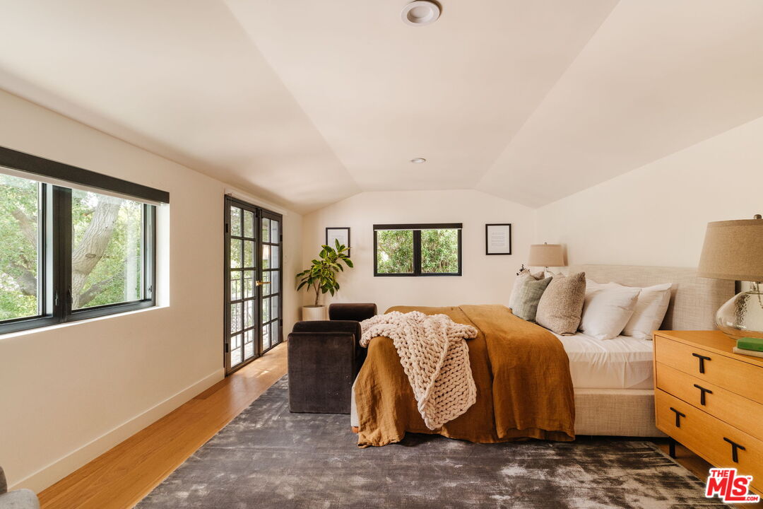 9849 Portola Dr