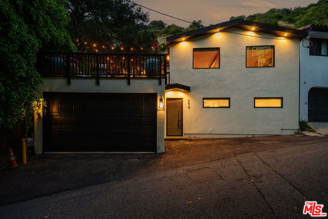 9849 Portola Dr