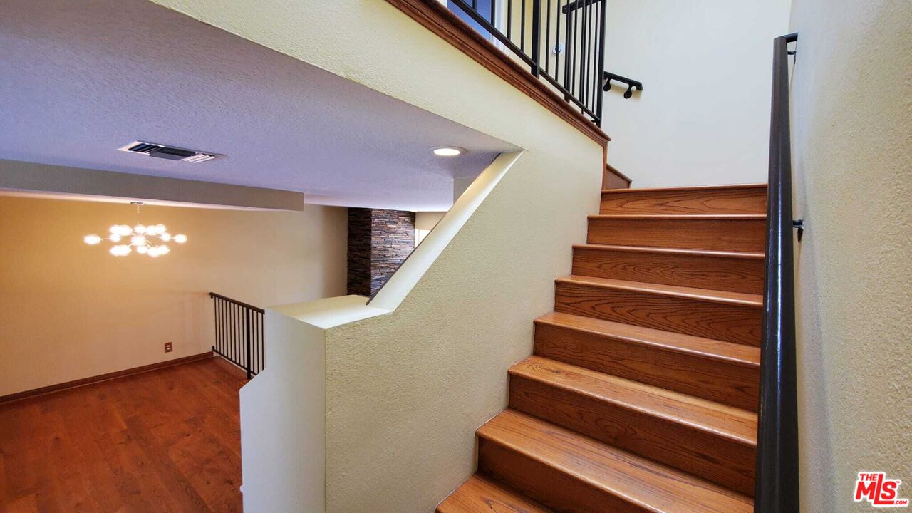 7320 Balboa Blvd Unit: 123