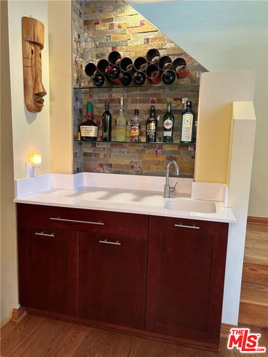 7320 Balboa Blvd Unit: 123