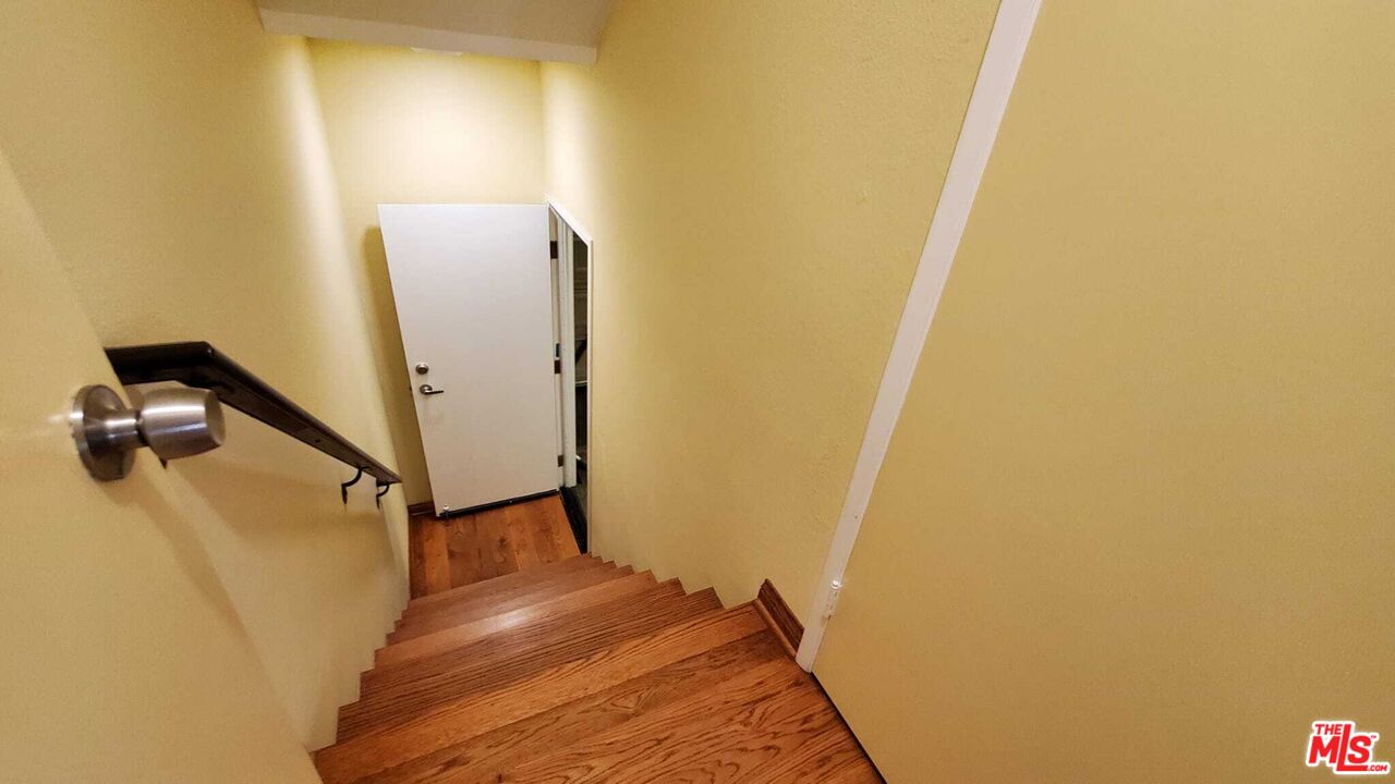 7320 Balboa Blvd Unit: 123